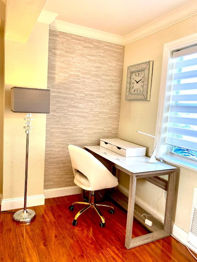 Deluxe Waterfront One Bedroom Apartment With Miami Skyline View, Free Parking 5 Mins Drive To Μαϊάμι Μπιτς Εξωτερικό φωτογραφία